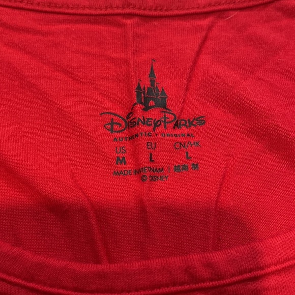 Disney women’s Minnie tank top size medium - Picture 3 of 3